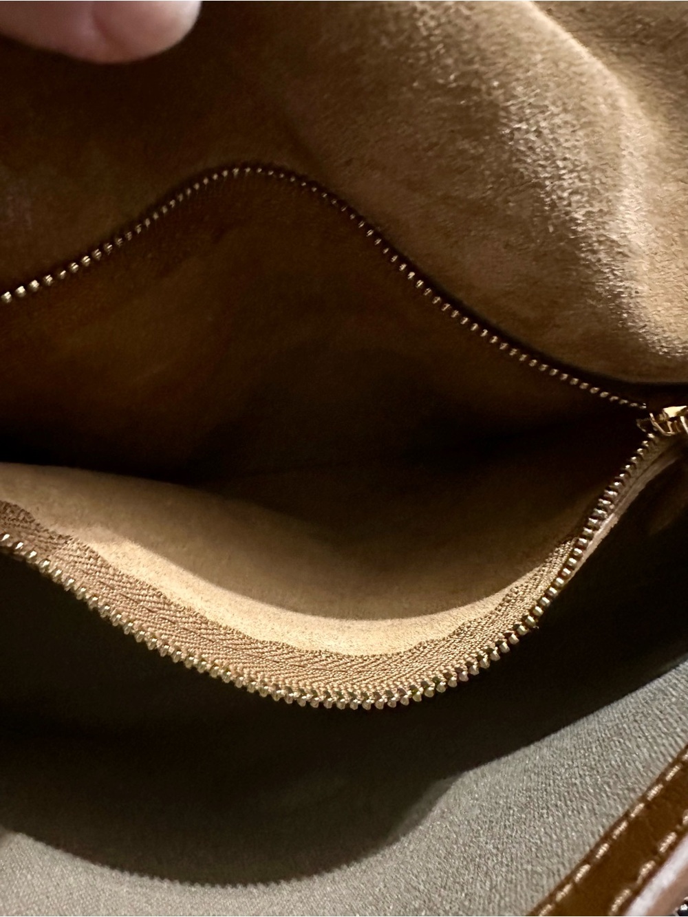 Madewell “Dakota” Large Tan Suede Saddle Crossbody Bag with Gold-Tone Hardware - Picture 15 of 15